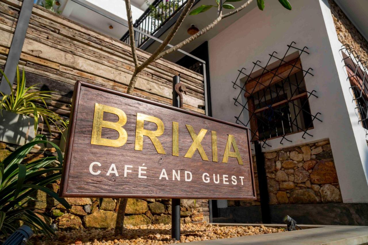 Brixia Cafe & Guest Bed and Breakfast Galle Exteriör bild